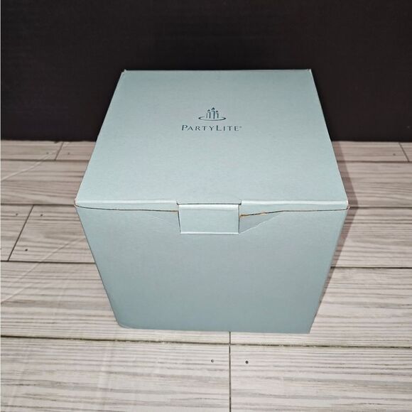 Partylite Halloween BONES AROMA MELTS WARMER P8603 Skeleton RETIRED Holder - Picture 8 of 8